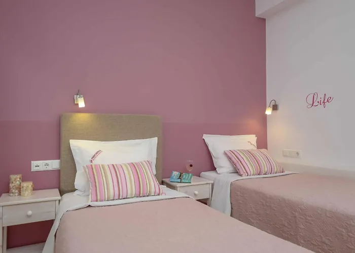 Panormos Hotel And Studios